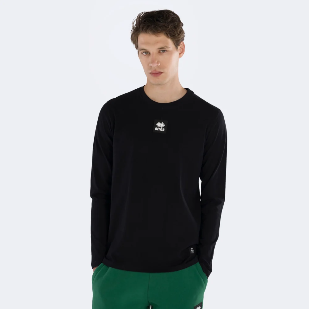 Men's Tech Tee long-sleeved t-shirt.